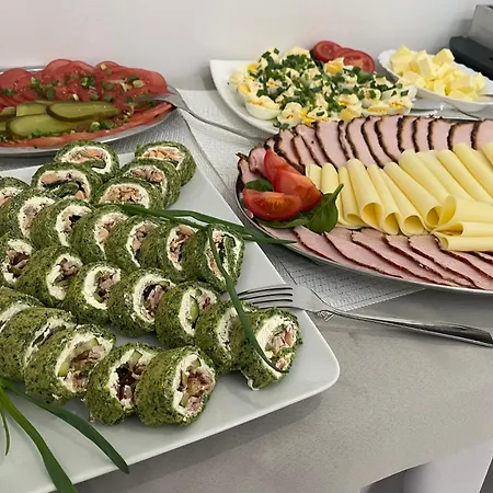 Πανσιόν Goscinne Batial 3*